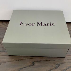 Esor Marie Empty Shoe Box with Dust Bags, Ribbon & Tissue – 9.5” x 8” x 4”